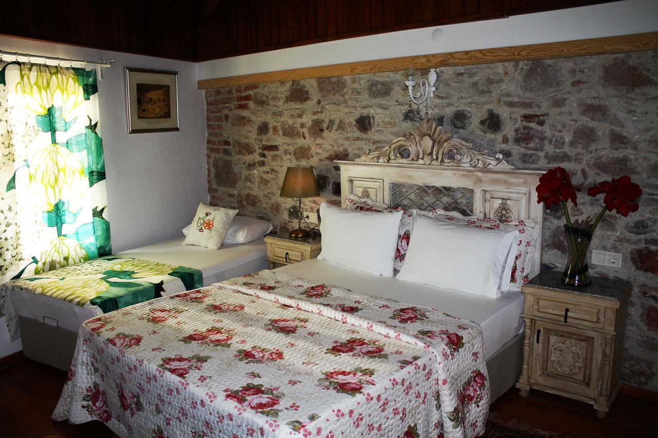Dalyan Butik Otel Hayat Bahcesi Ayvalı Esterno foto